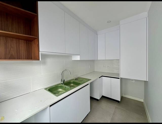 5 BEDROOM HOUSE FOR SALE IN SANDOWN